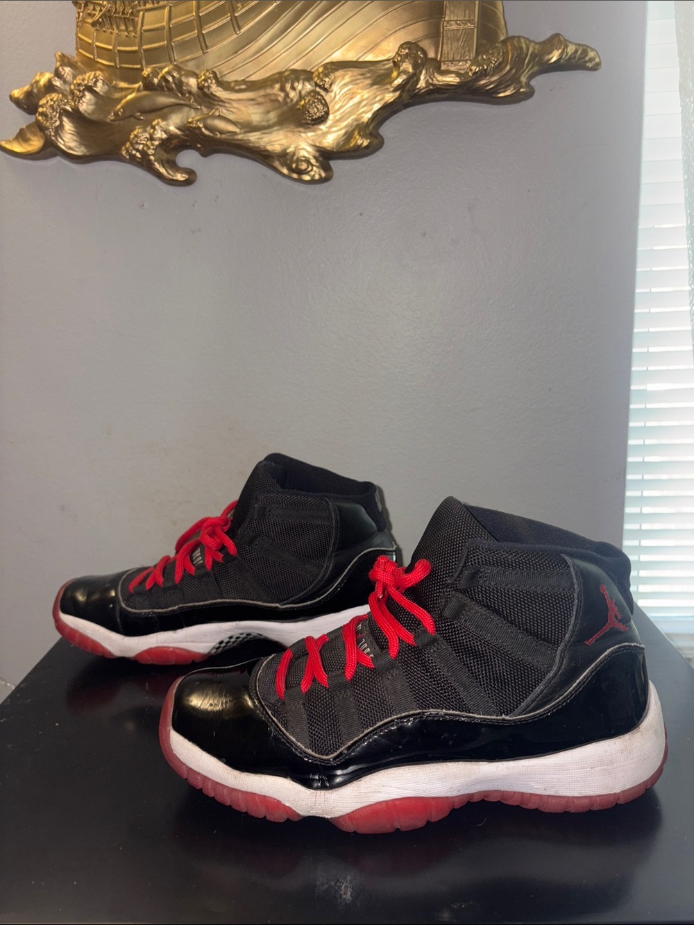 Jordan Air Jordan 11 High Top (boys 6.5)